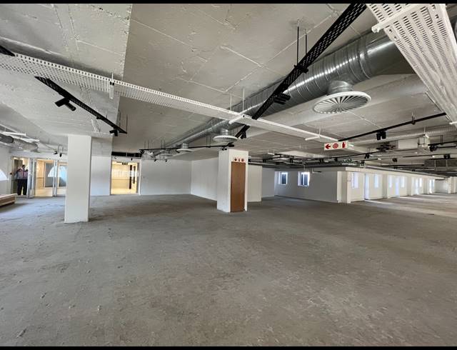 1,110M² OFFICE TO LET IN ROSEBANK